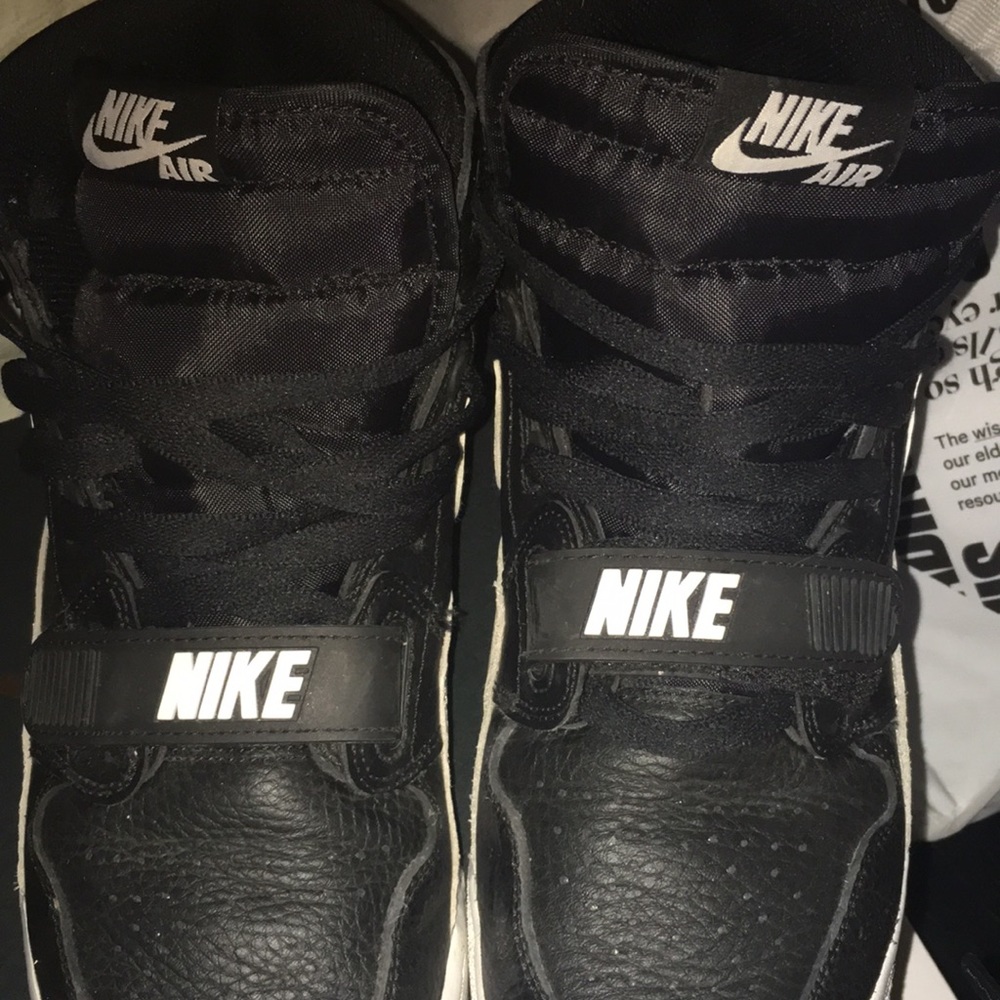 Nike Air Jordan Sneakers 👟 size 7 men’s - Picture 1 of 3